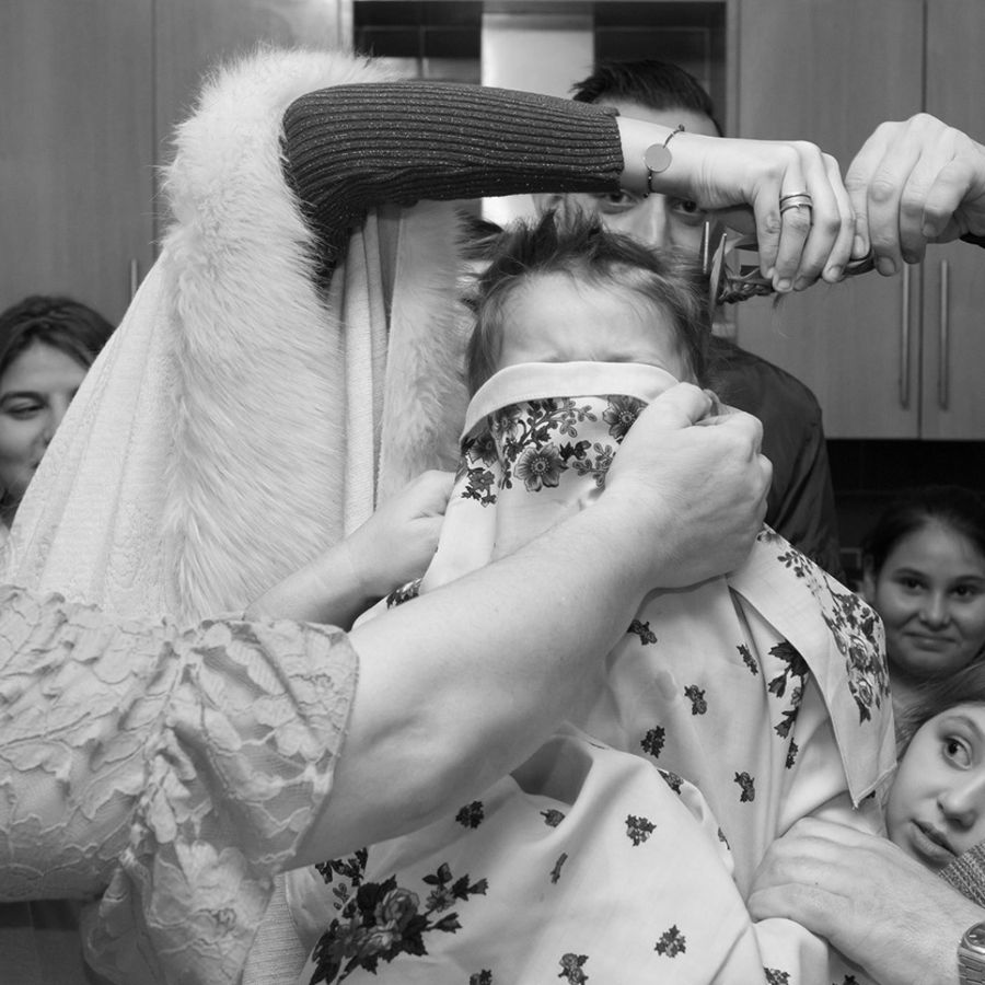 The Tradition of Cutting the Baby’s First Hair in Romania